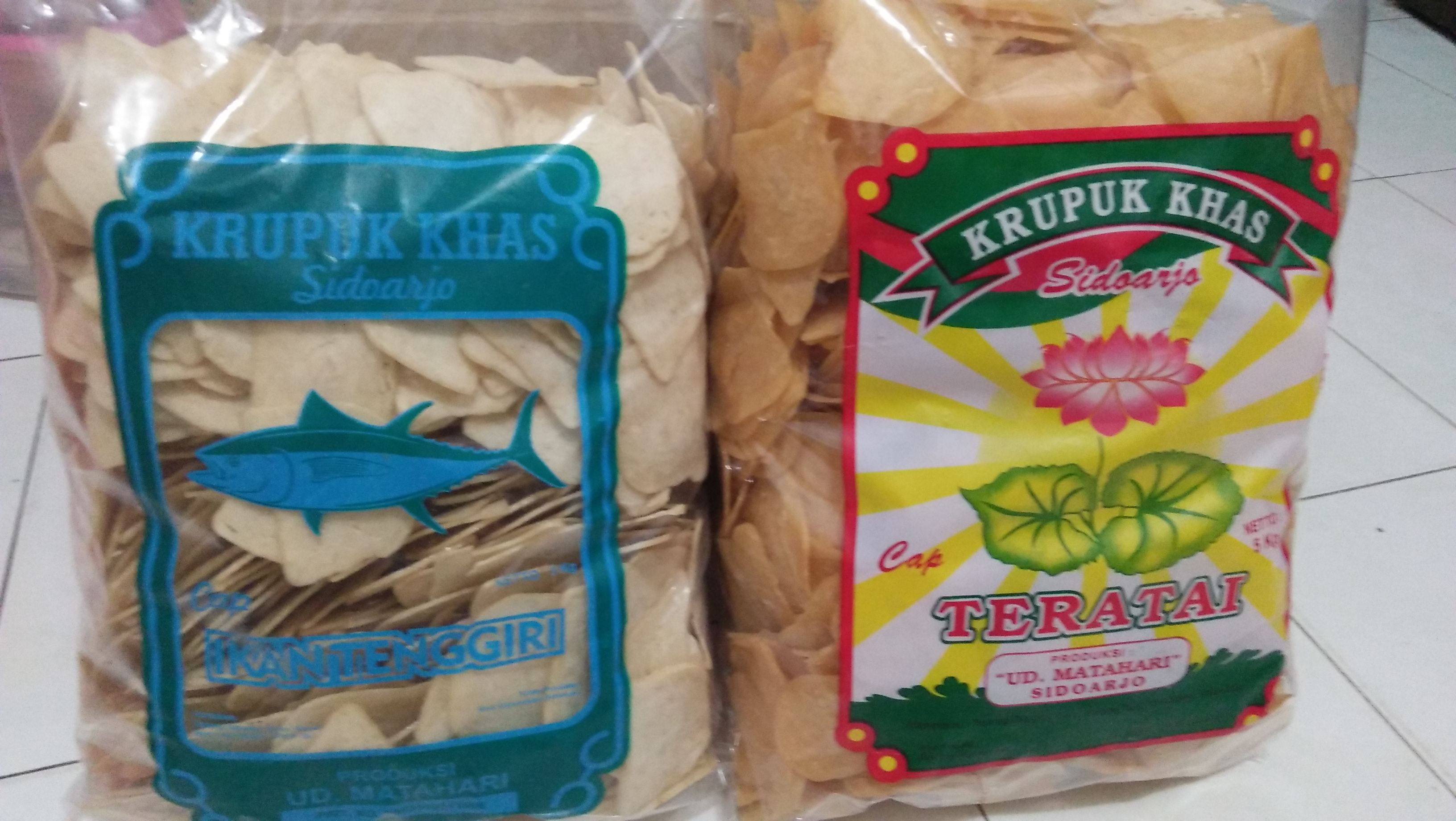 Pengrajin kerupuk udang di kecamatan Ngasem